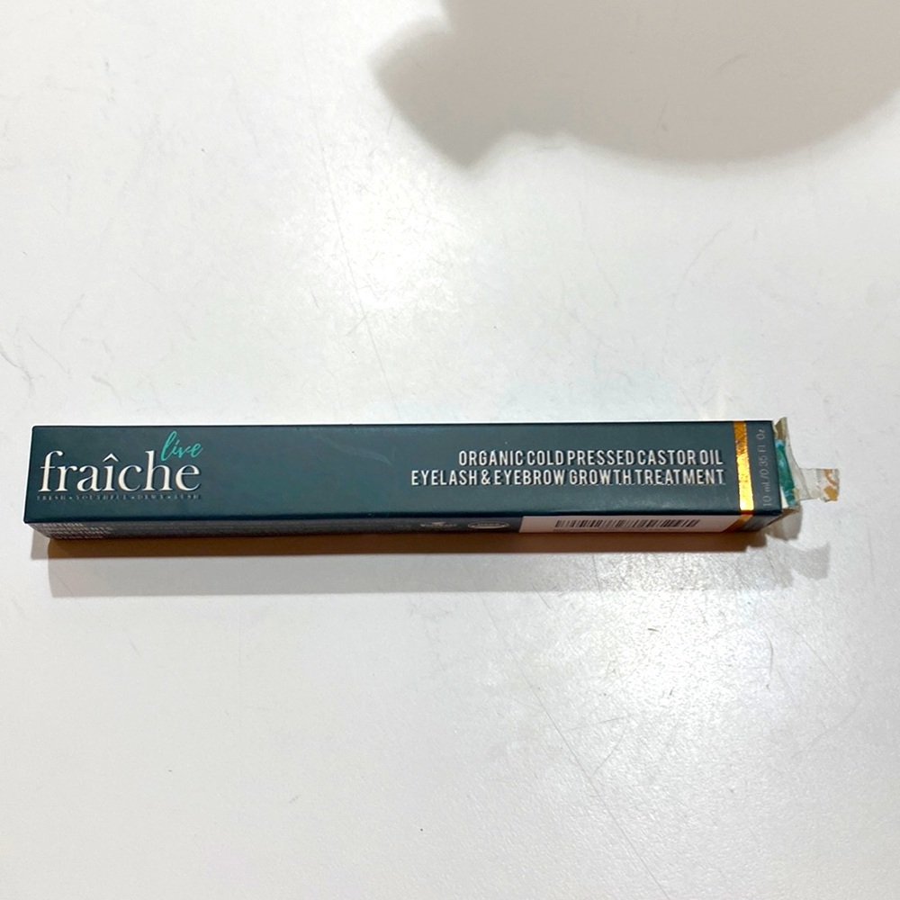 Live Fraiche Organic Cold Pressed Castor Oil Eyelash & Eyebrow Growth Treatment